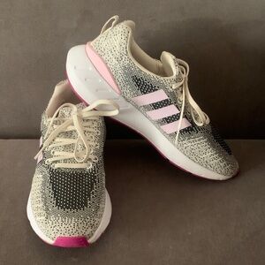 Adidas Swift Run 22 Women's Cream and Pink Sneakers